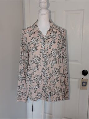 Primark Ladies' Soft Pink Floral Long-Sleeved Button-Down Long-Sleeved Shirt